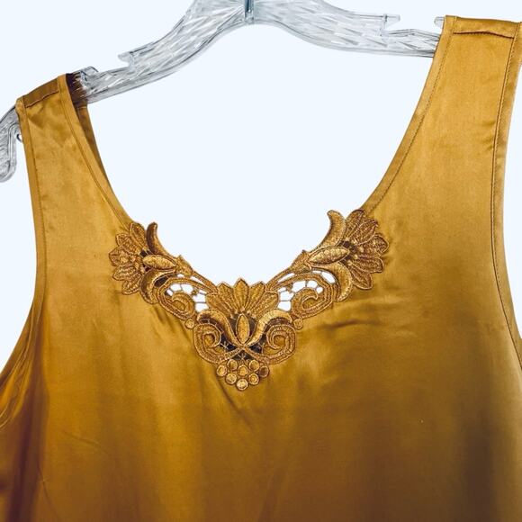 100% Silk Vintage Embroidered Gold Sleeveless Tank Top, Size Small - Picture 2 of 5